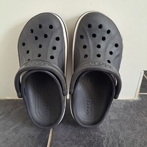 Classic Unisex Crocs Black Clogs Size M 4 | W 6